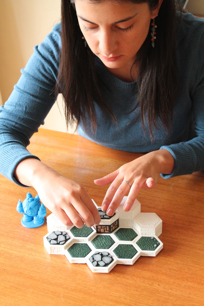 Кирпич для настольной игры с травяной поверхностью