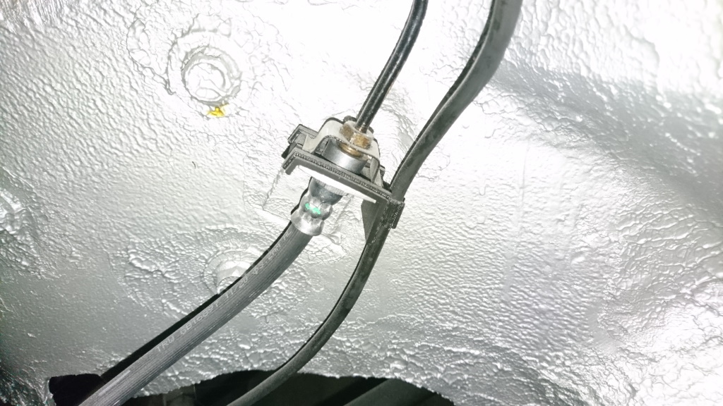 Держатель тормозного шланга для Mercedes W123