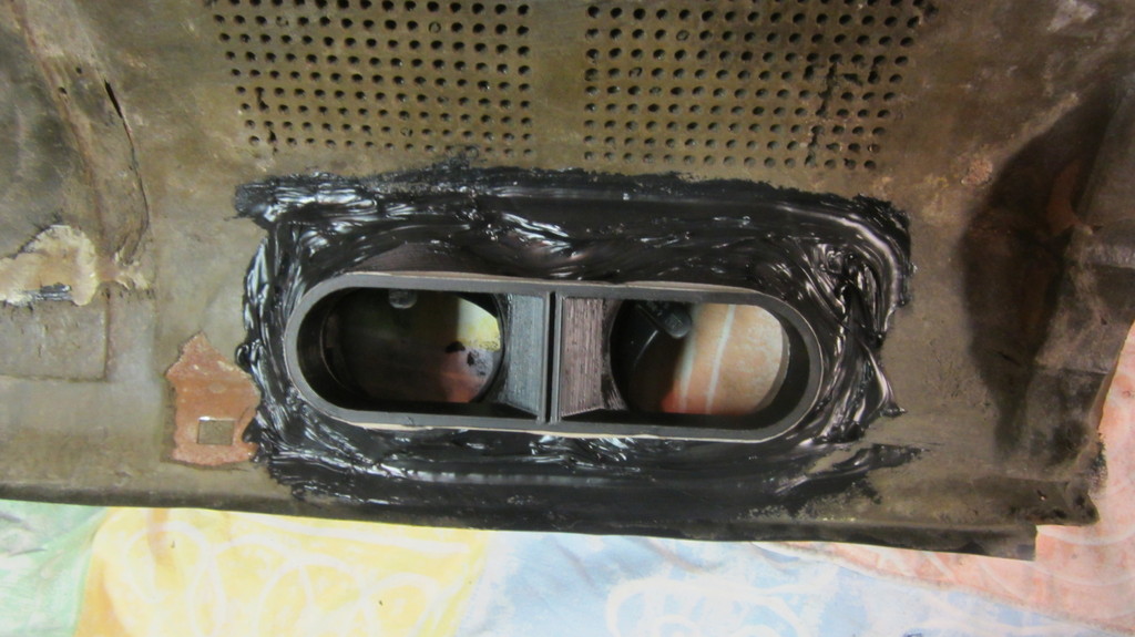 Задняя деталь центрального воздуховода Opel Ascona B / Manta B