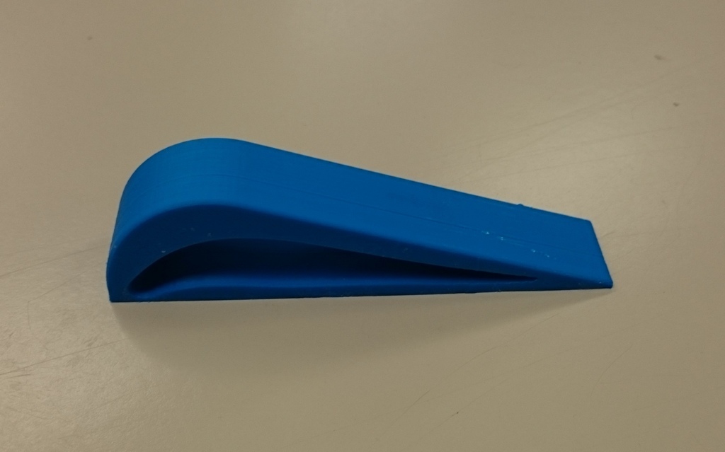 Эргономичная подставка для двери