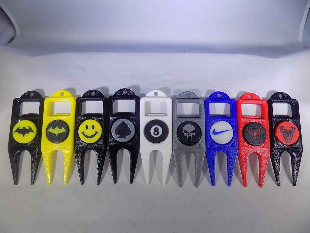 Многофункциональный инструмент для гольфа на брелоке