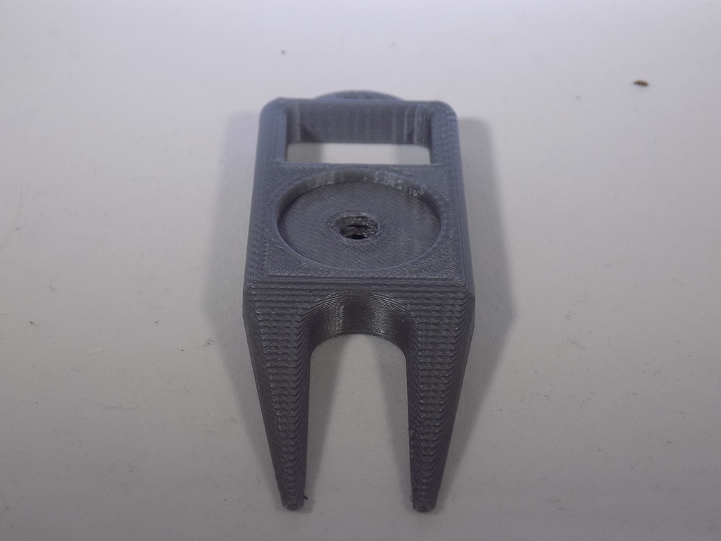 Многофункциональный инструмент для гольфа на брелоке