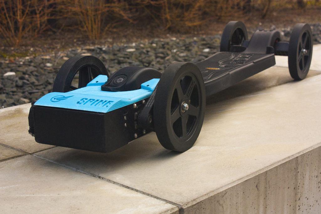 Модель Spine от Faraday Motion для электрического скейтборда
