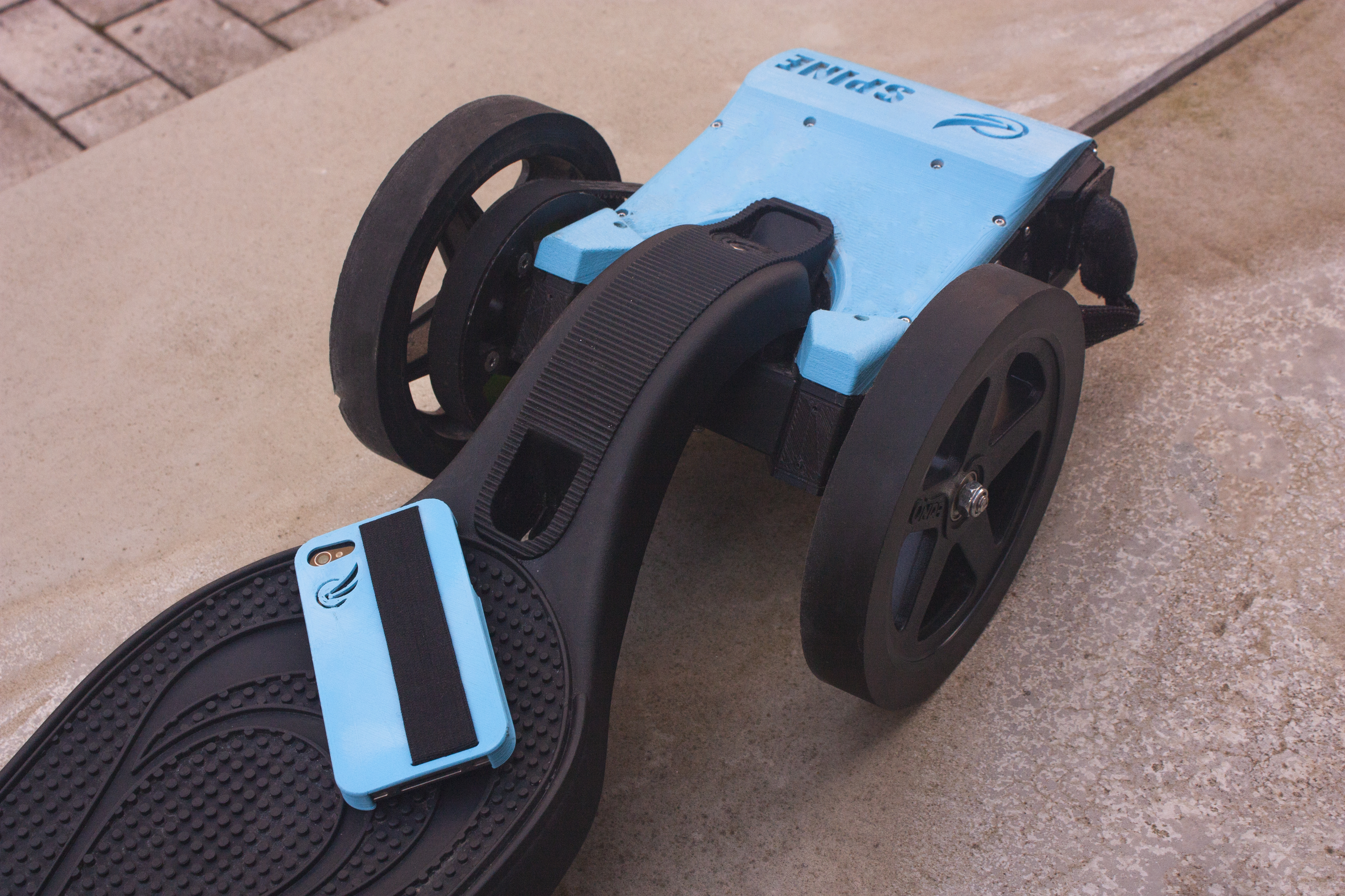 Модель Spine от Faraday Motion для электрического скейтборда