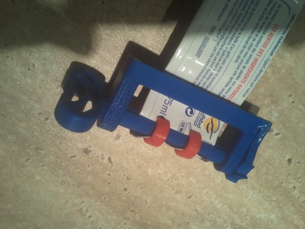 Ролик для стабилизации тюбика пасты (открытое кольцо)