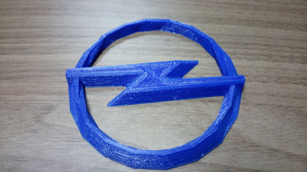 Эмблема старого Opel Astra