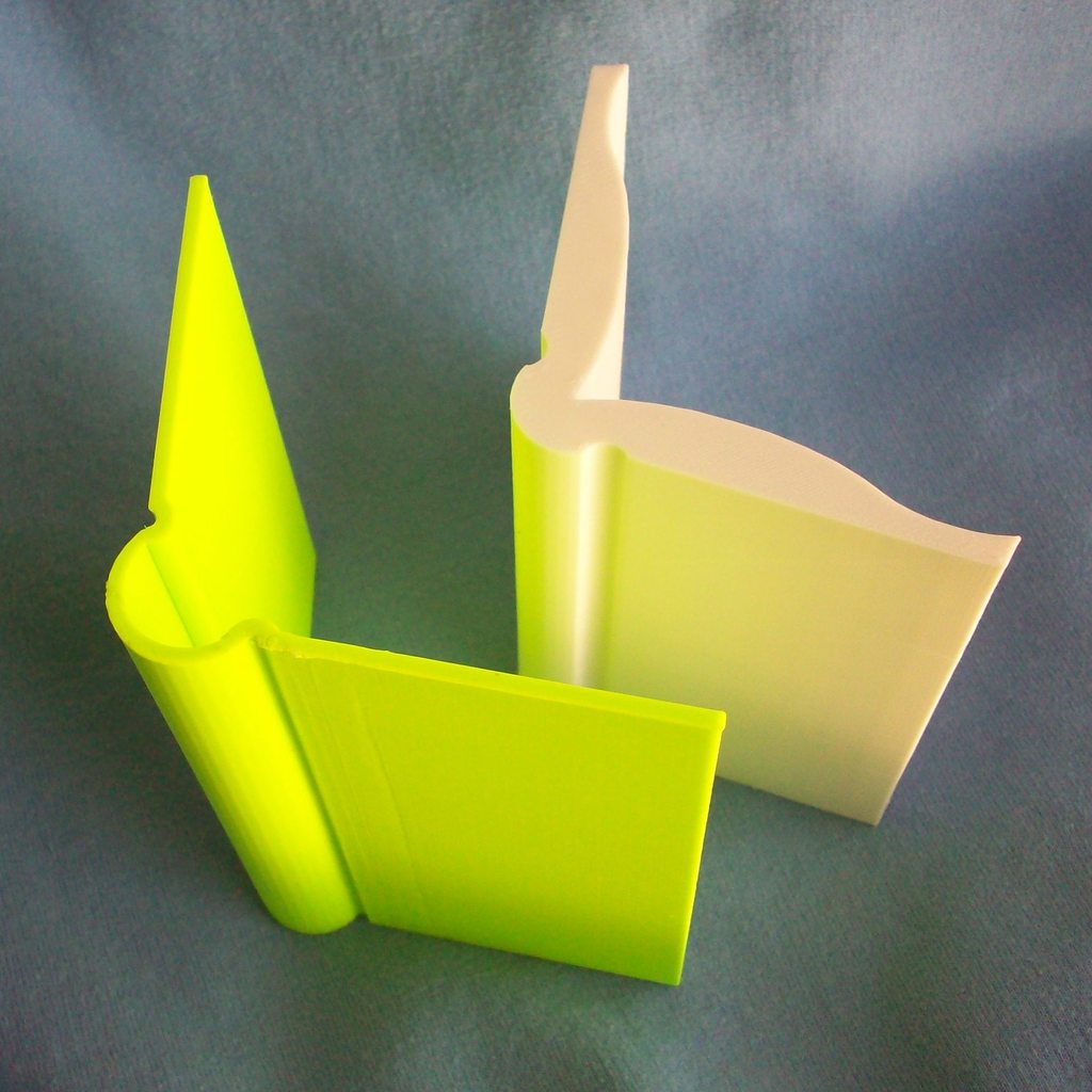 Держатель визиток в виде открытой книги