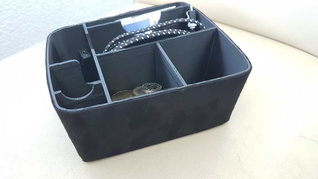 Практичный органайзер для подлокотника Astra K