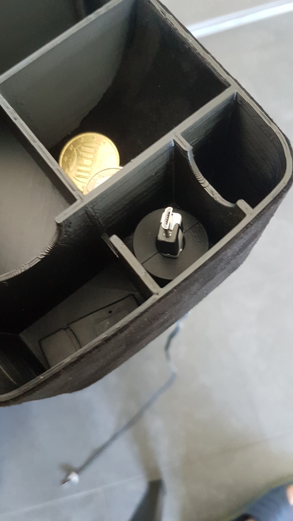 Практичный органайзер для подлокотника Astra K