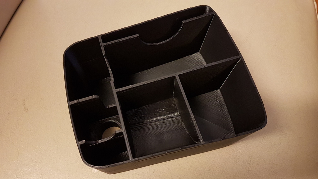 Практичный органайзер для подлокотника Astra K