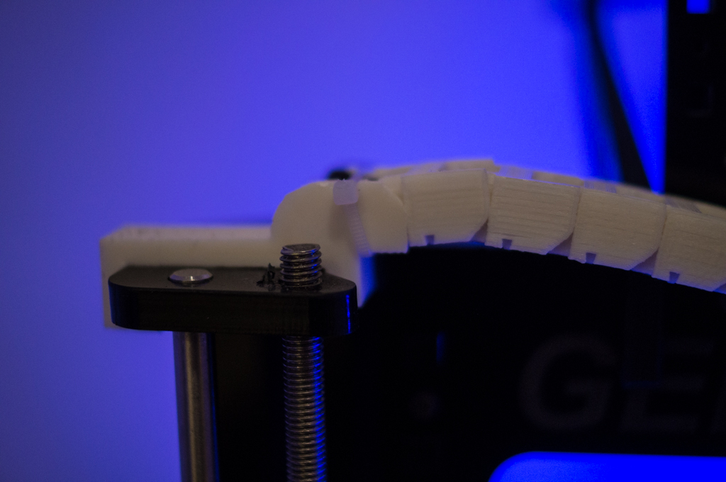 Открытый конец кабельной цепи для Prusa 8mm