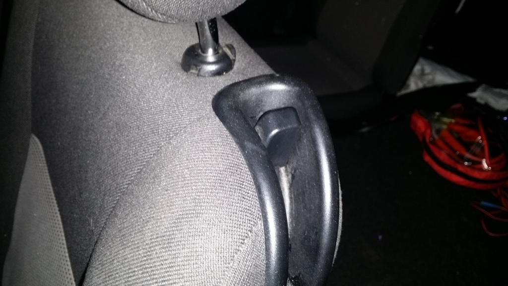 Крышка для рычага заднего сиденья Opel Zafira