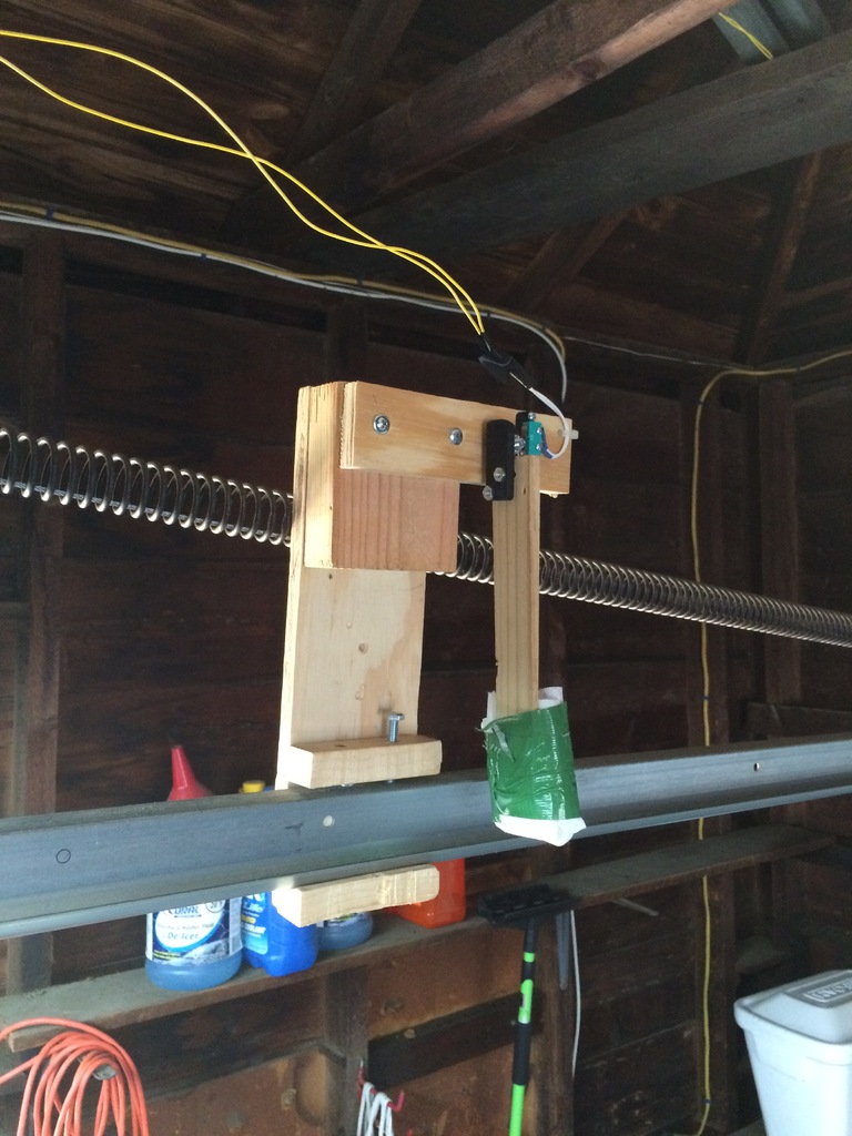 Датчик открытия гаражных ворот