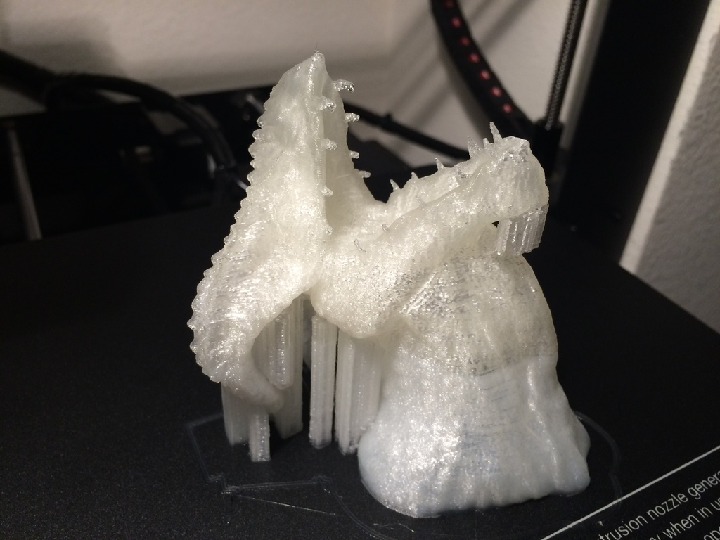 Бюст дракона с открытым ртом