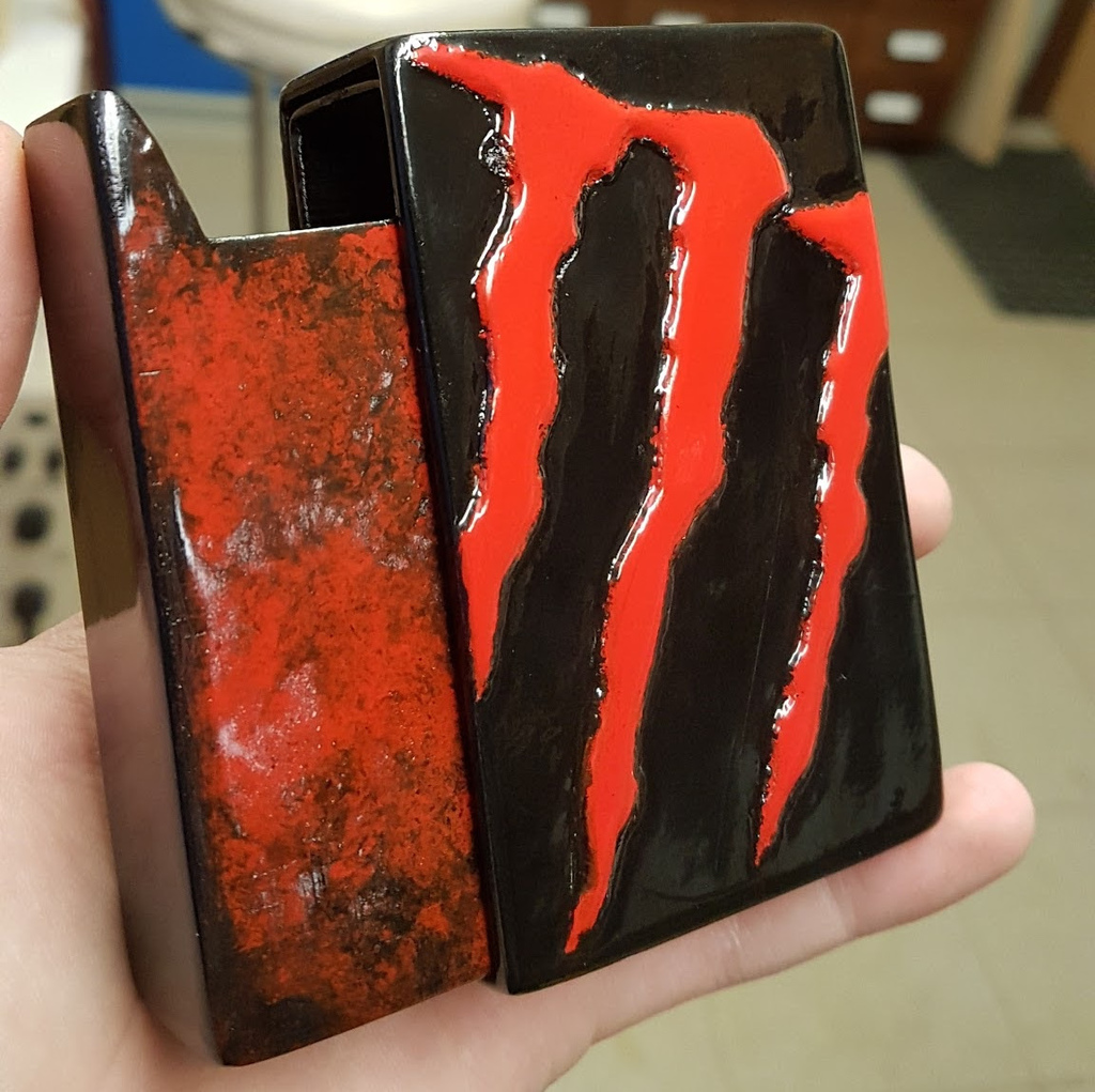 Сигаретная коробка с выдвижной крышкой