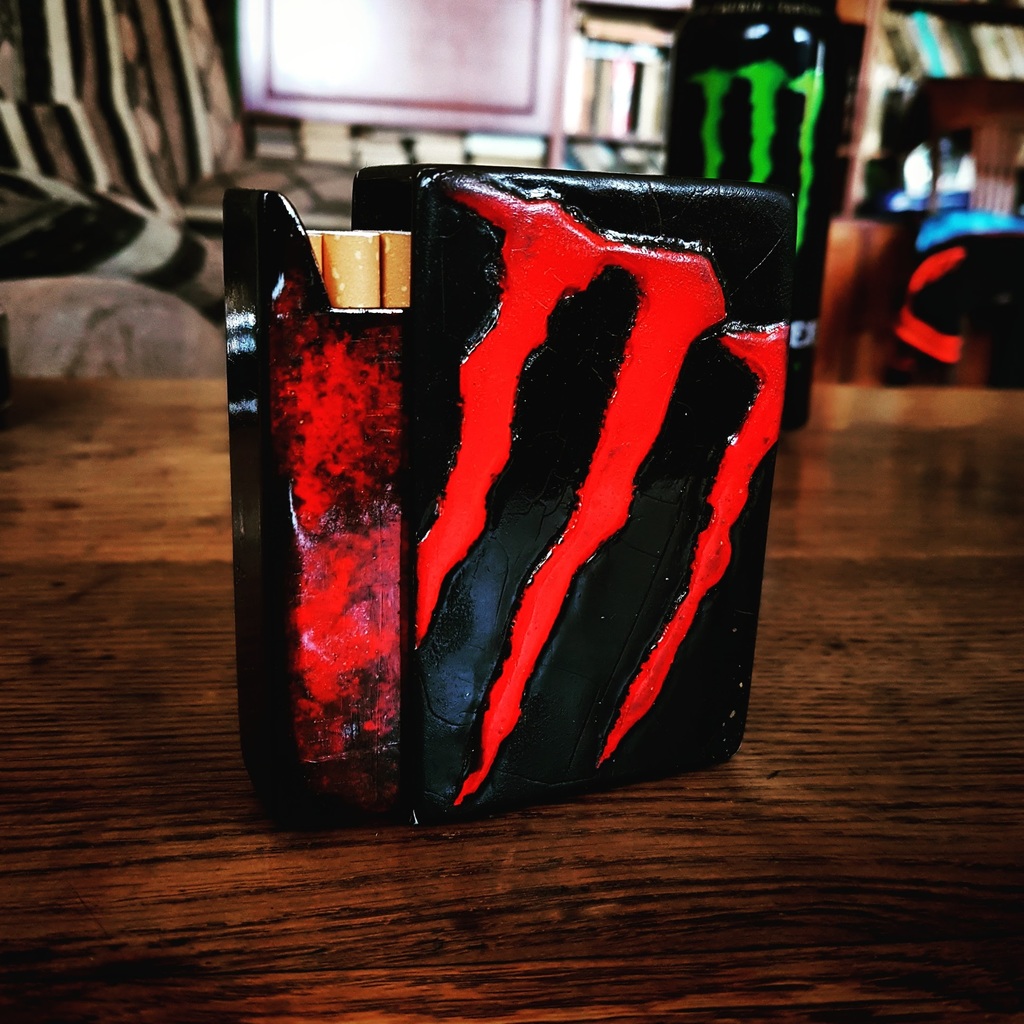 Сигаретная коробка с выдвижной крышкой