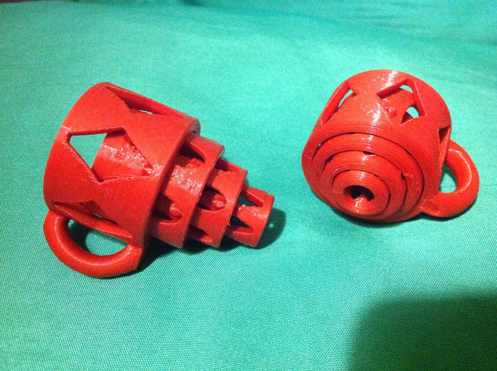 Телескопический брелок с открытой работой