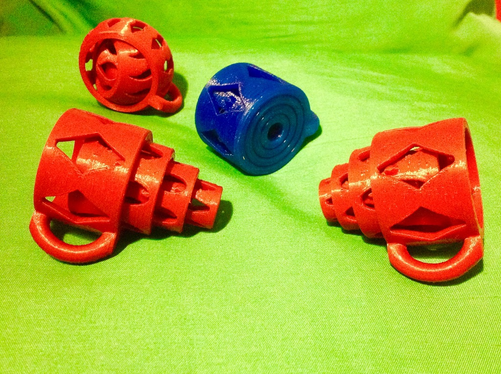 Телескопический брелок с открытой работой