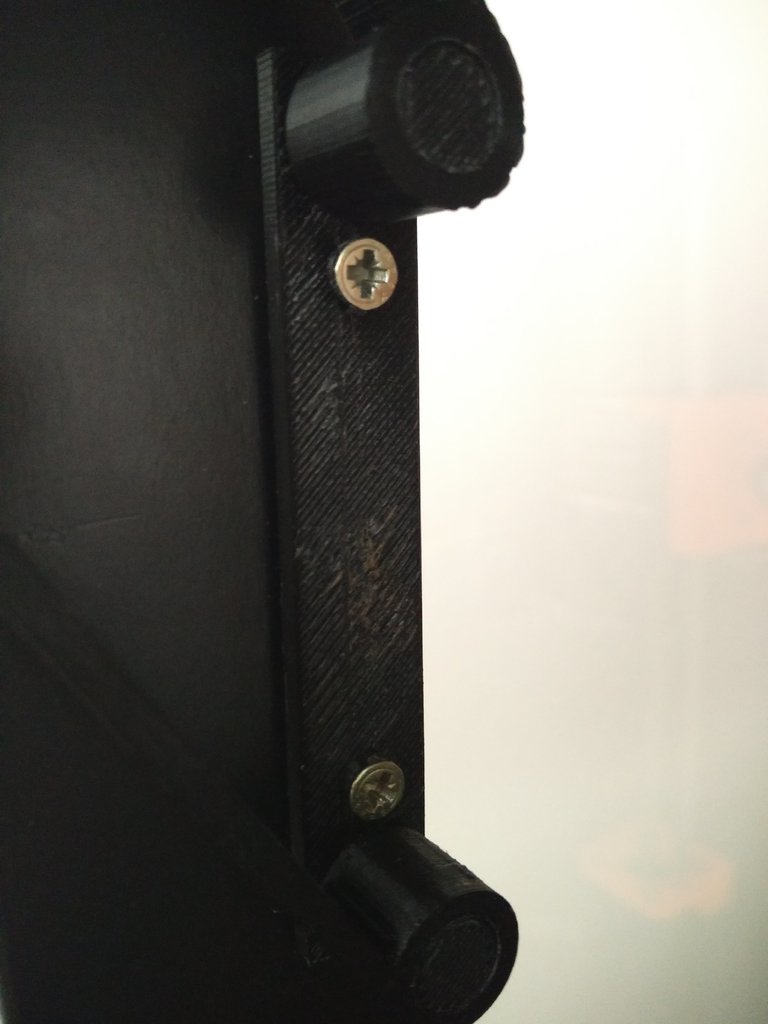 Улучшение для Ikea Lack: верхний дверной открыватель