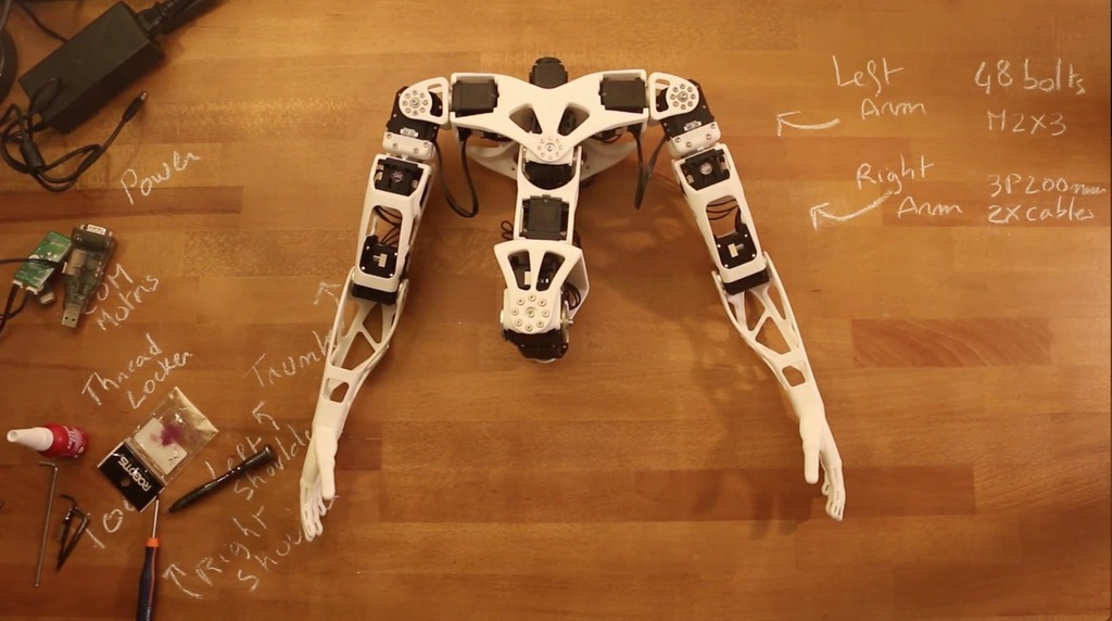 Гуманоидный робот Poppy