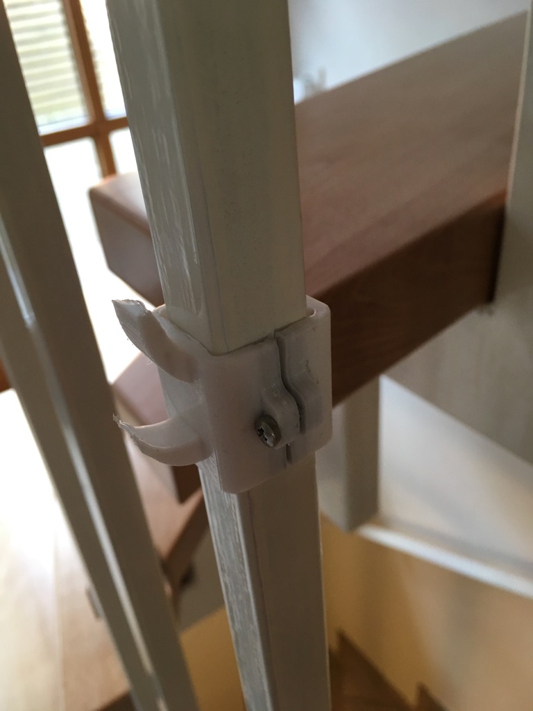 Крюк для перил открытой лестницы