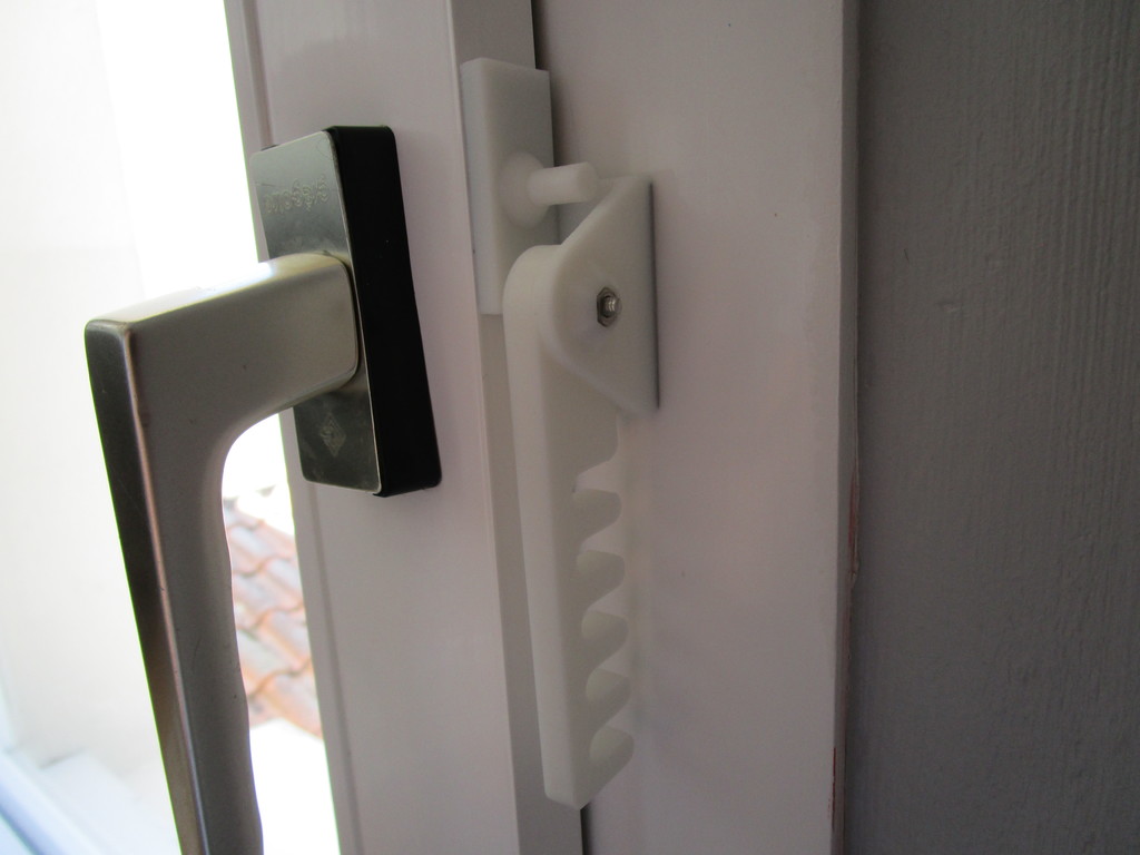 Держатель окна