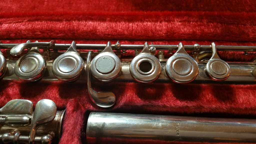 Пробка для открытых отверстий флейты