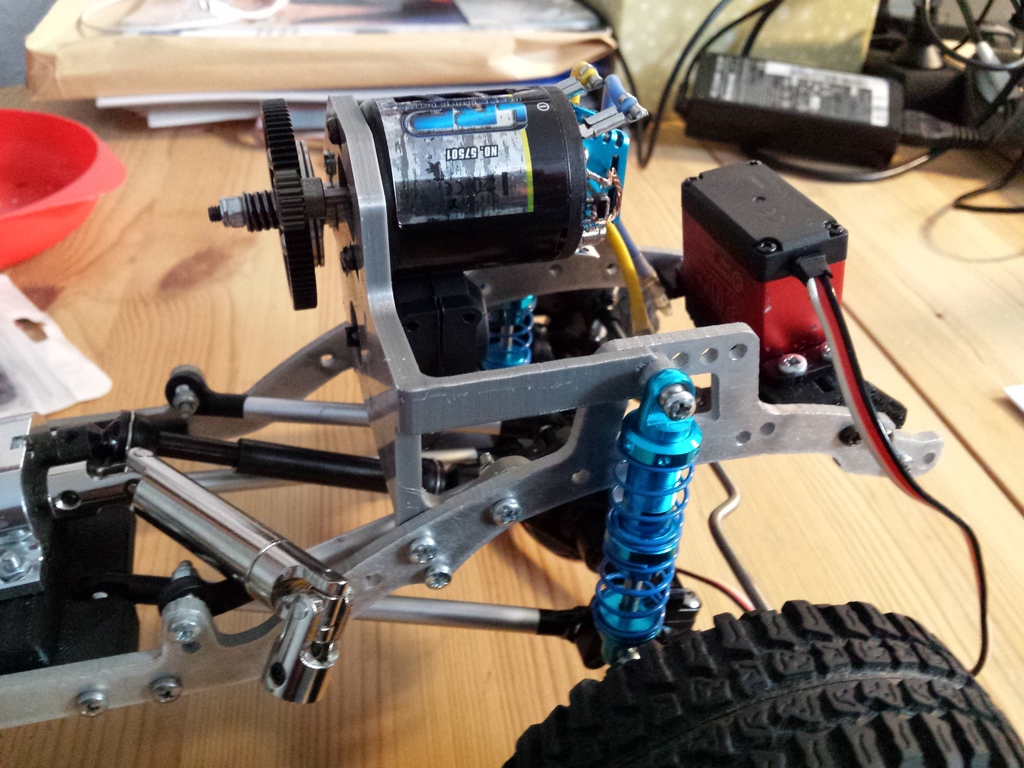 Передний моторный кронштейн для Jeep JK