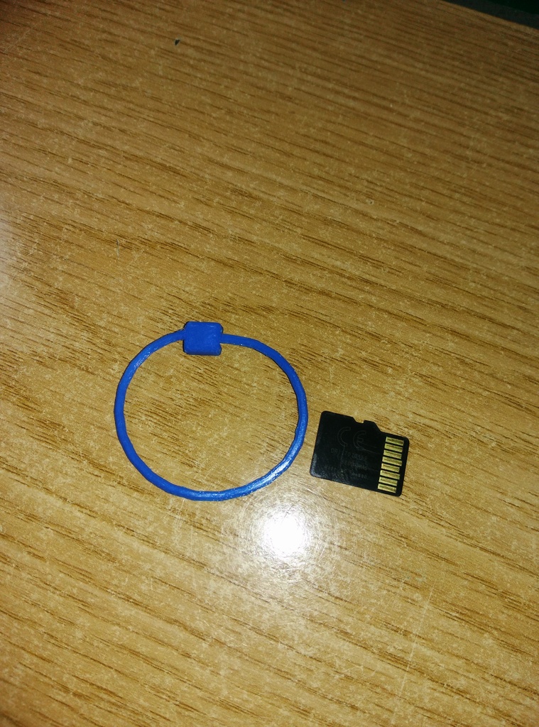 Ключница с застежкой