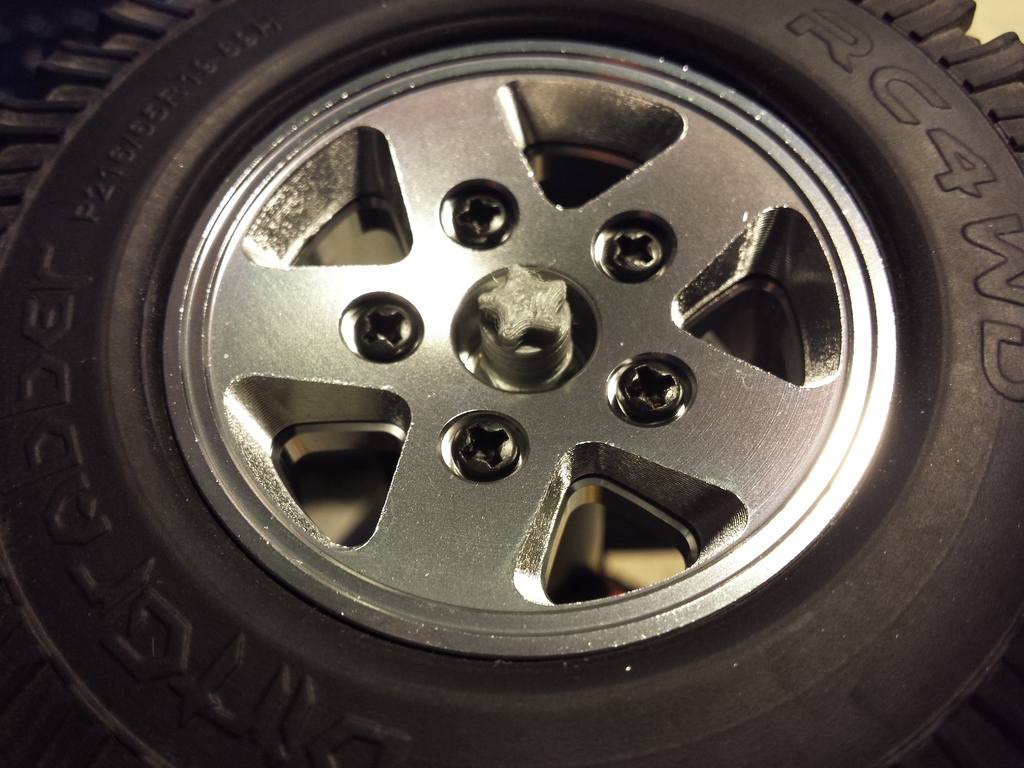 Крышки колес для RC автомобиля на ось M4