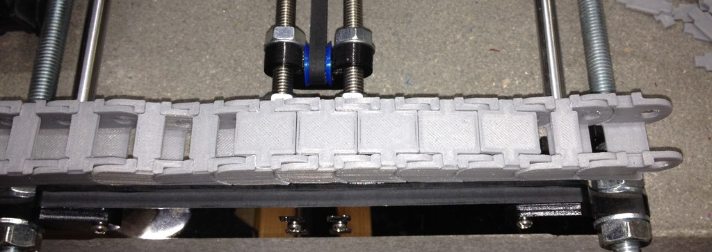 Замок для цепи с открытым кабелем