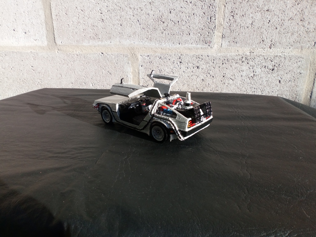DMC Delorean полная модель V2