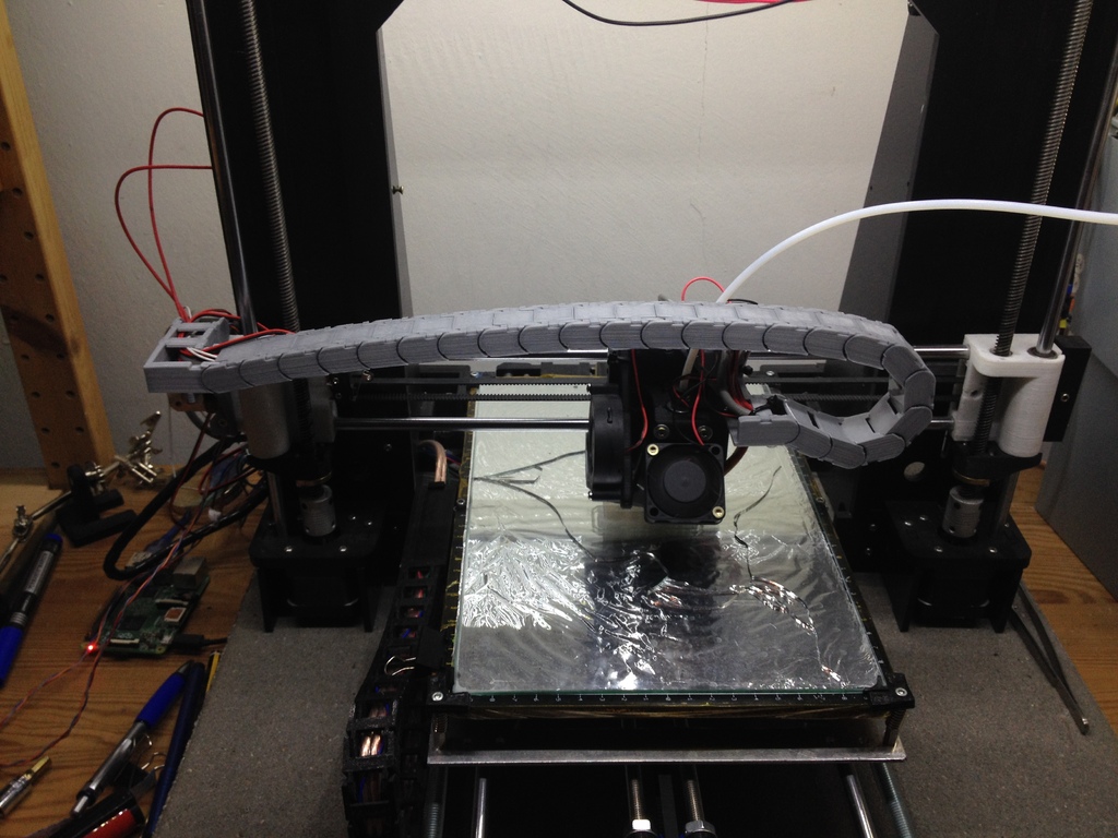 Крепления для оси X Anet A8 под открытый кабельный канал