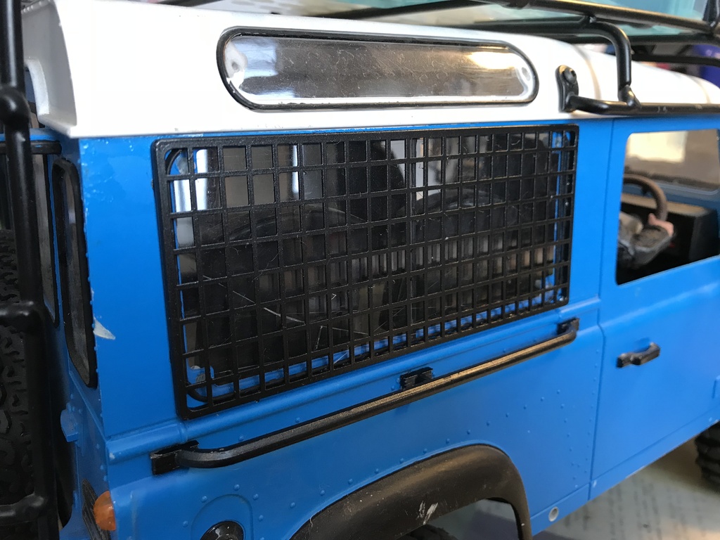 RC4WD Defender D90 Решетка окон