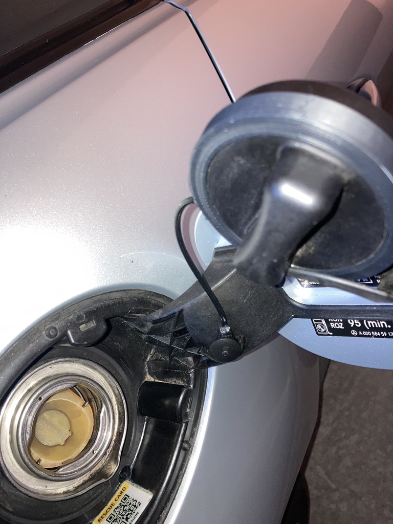 Ремень для крышек бензобака Mercedes