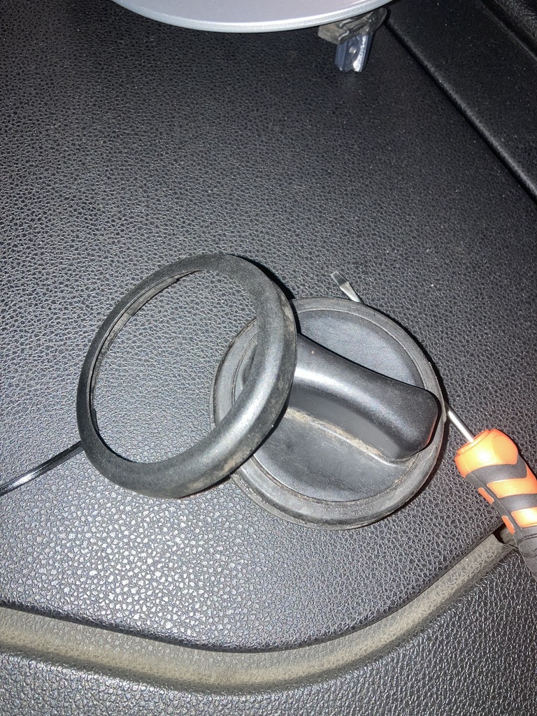 Ремень для крышек бензобака Mercedes