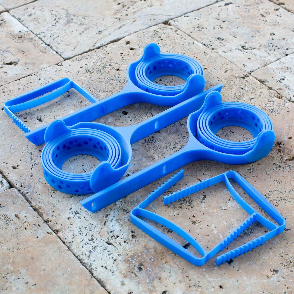 Универсальный подстаканник для кресел с открытыми подлокотниками