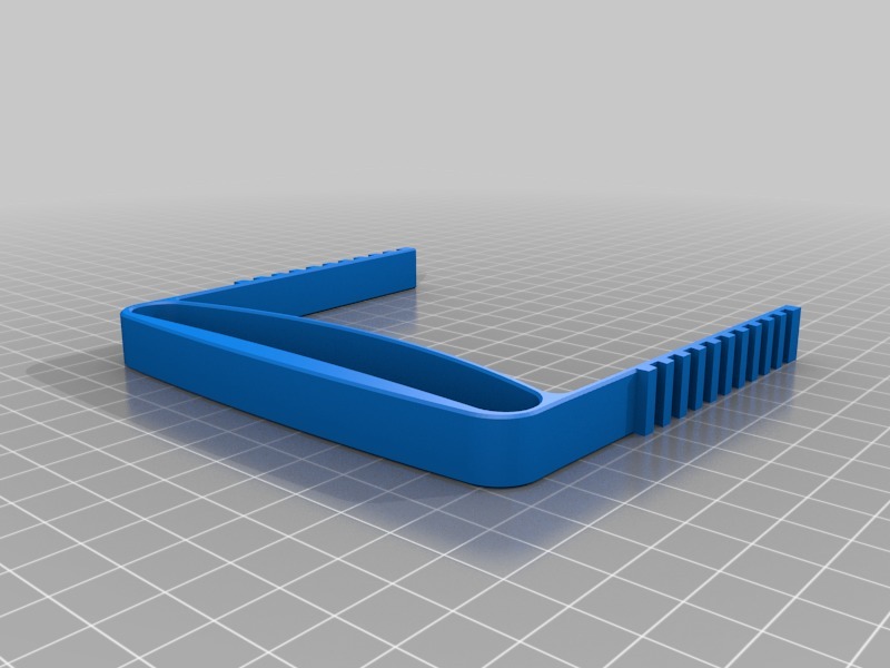 Универсальный подстаканник для кресел с открытыми подлокотниками