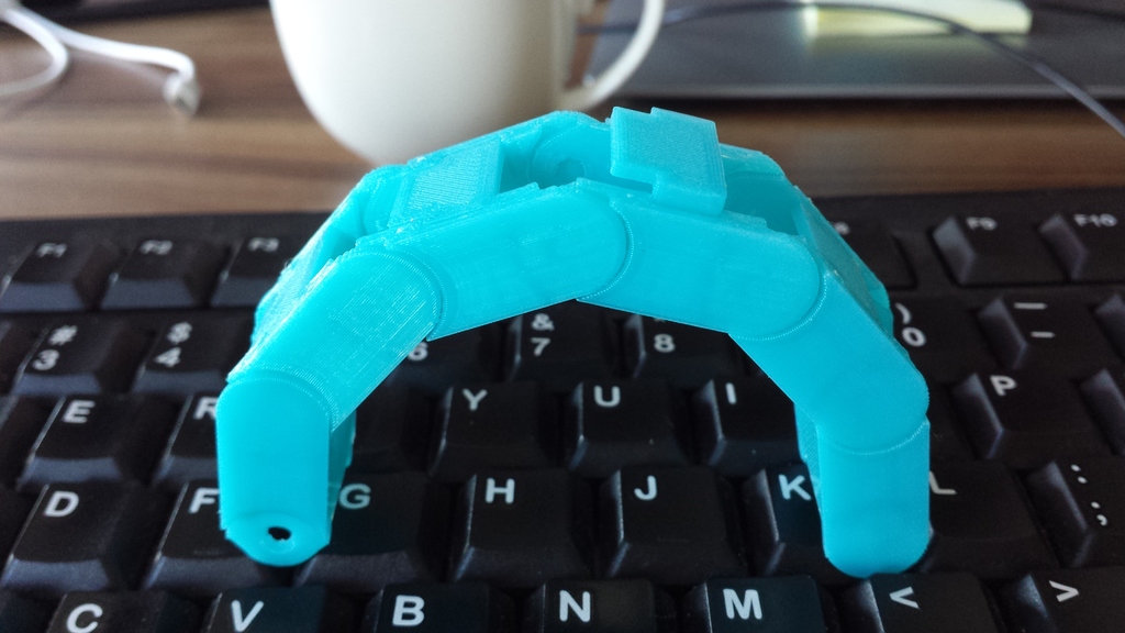 Полуоткрытая универсальная цепь для кабелей