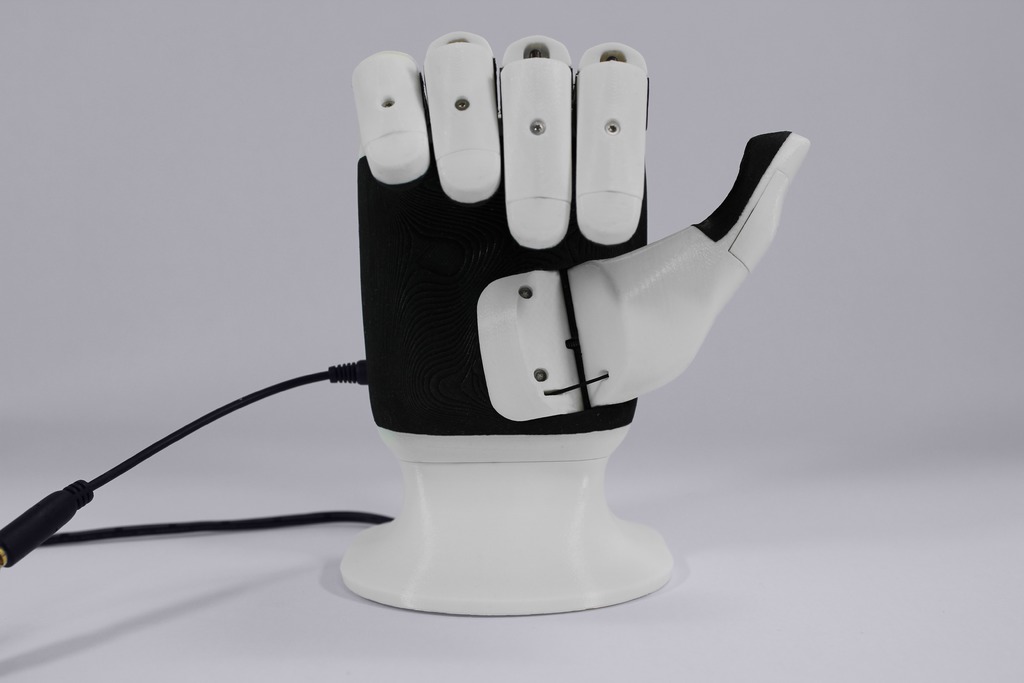 Роботизированная рука Brunel Hand 2.0