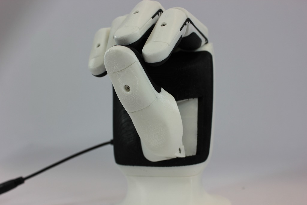 Роботизированная рука Brunel Hand 2.0