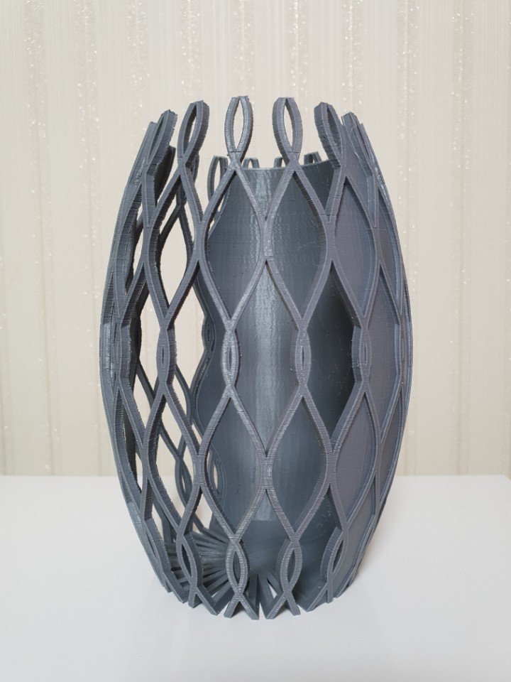 Открытая ваза для сухих цветов