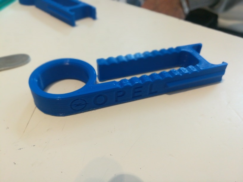 Съемник колпаков болтов колес