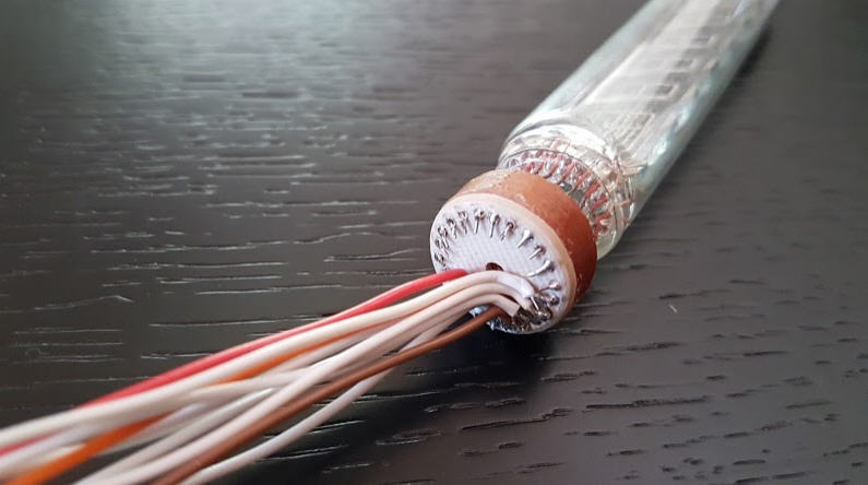 Часы на основе VFD трубки IV18 в стиле стимпанк