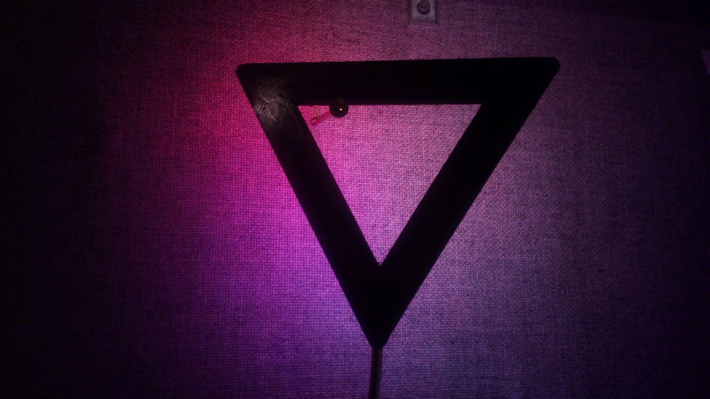 Легкий светильник TechNiColor Triangle (18 пикселей)