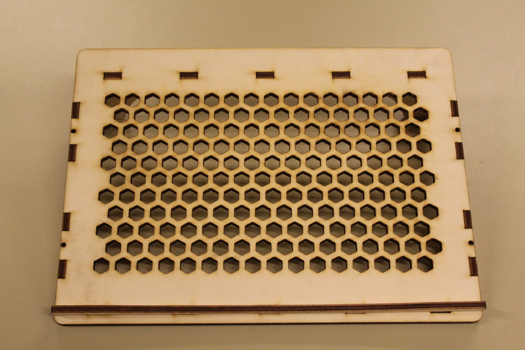 Подставка для ноутбука с лазерной резкой