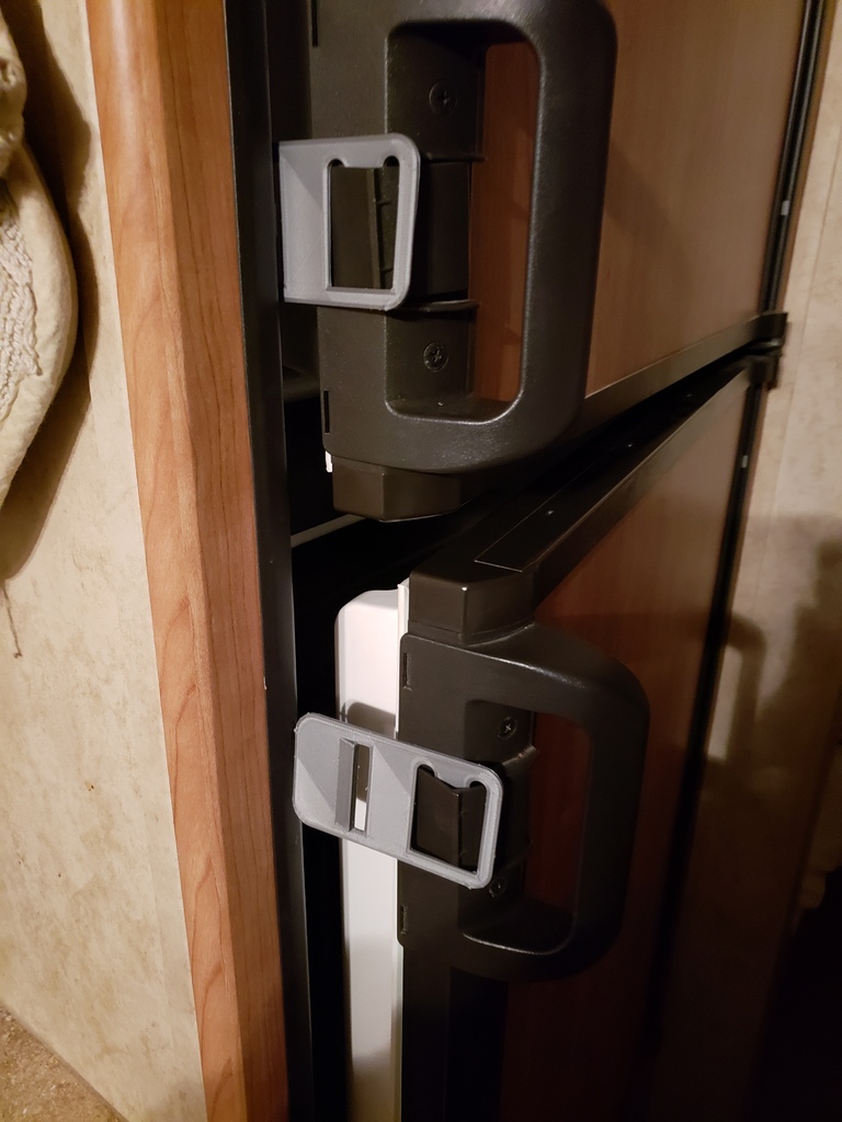 Карта для удержания двери холодильника Dometic (укороченная версия)