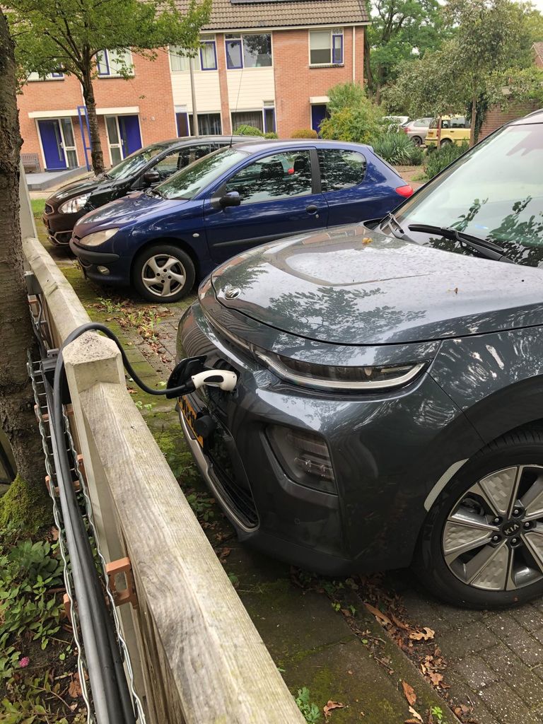 Поддержка открытого кабельного лотка