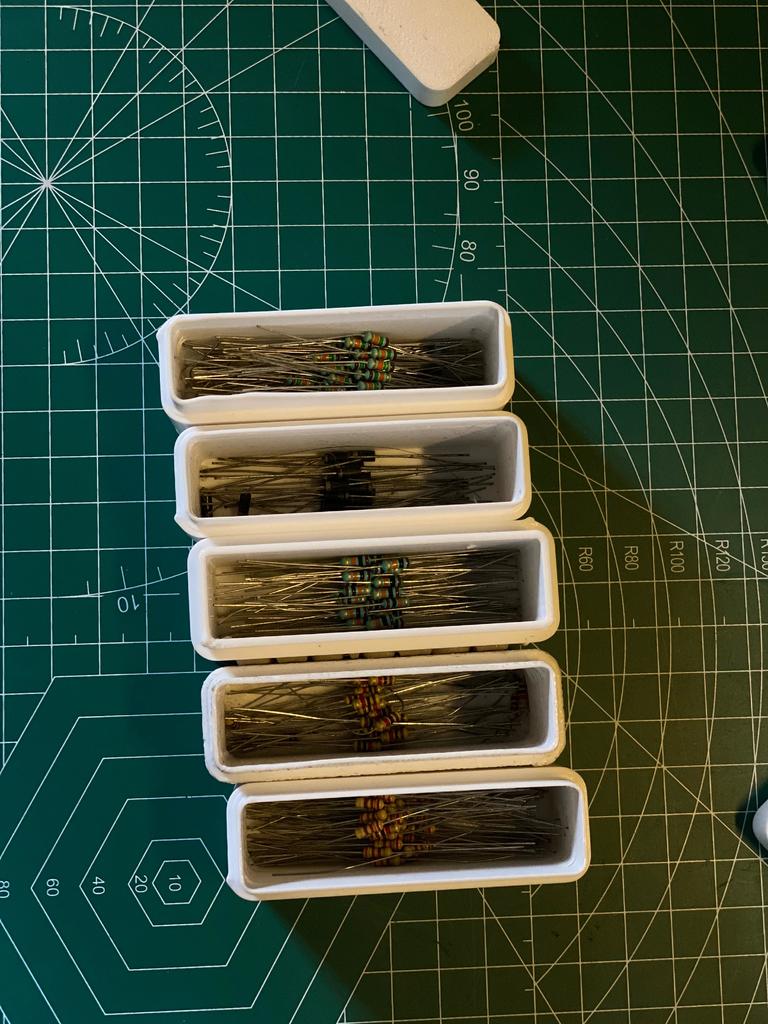 Органайзер для электроники и резисторов