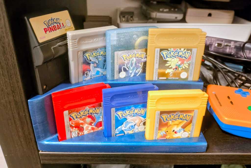 Стойка для картриджей Game Boy